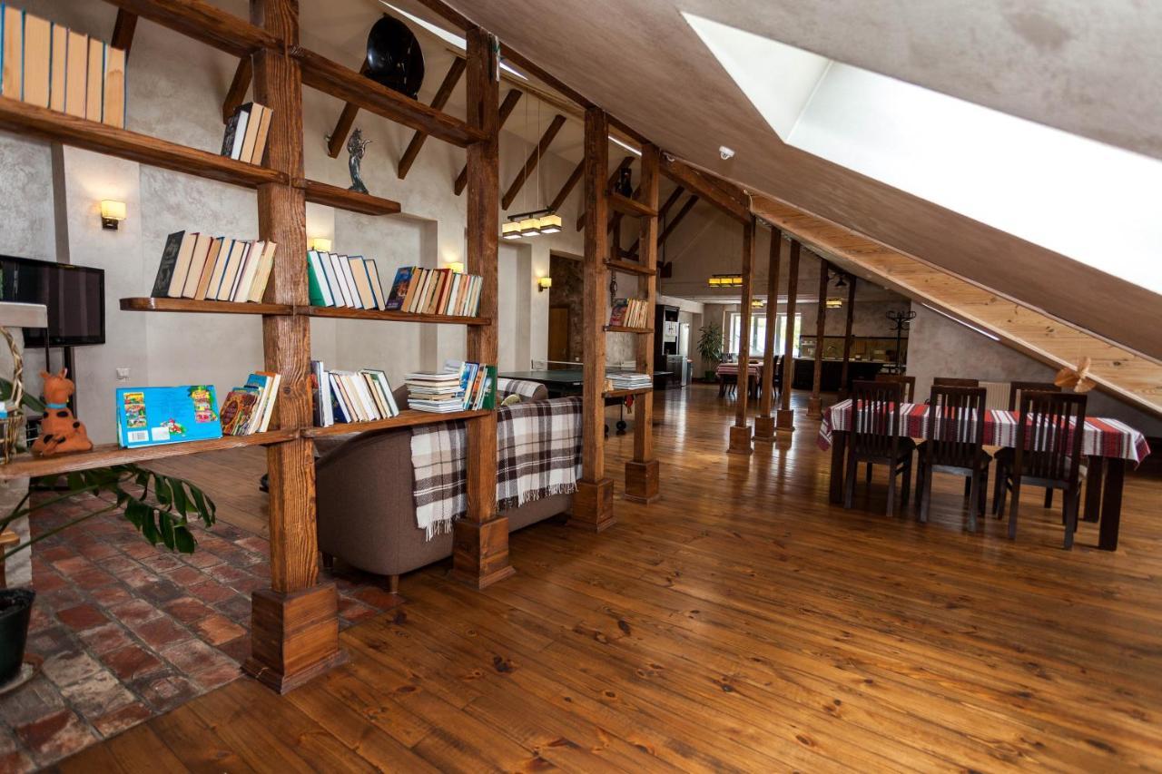 Hotel Korali Jaremče Esterno foto