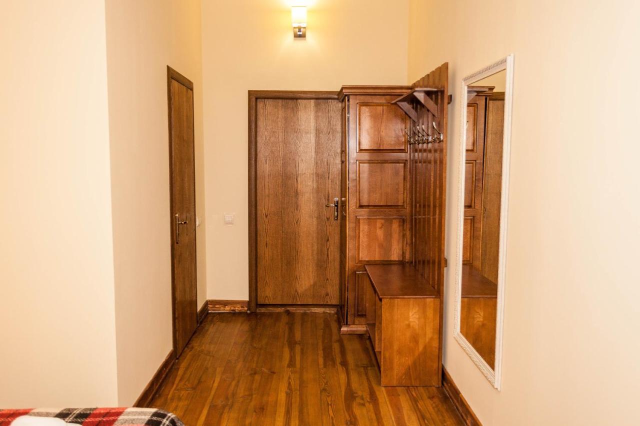 Hotel Korali Jaremče Esterno foto