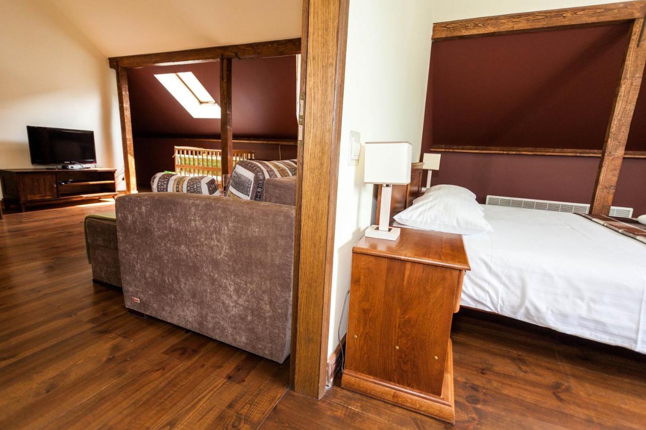 Hotel Korali Jaremče Esterno foto